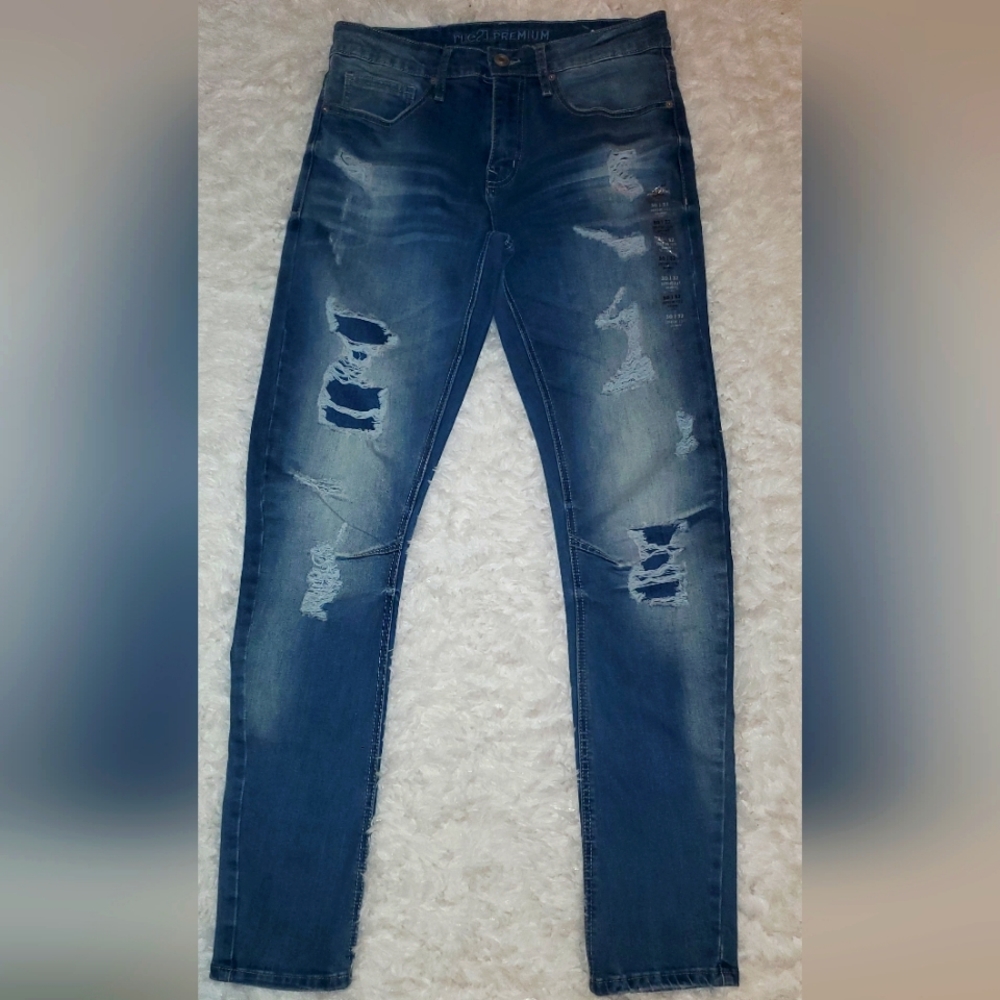NWT- Rue21 PREMIUM Mens Jeans, Size 30/032